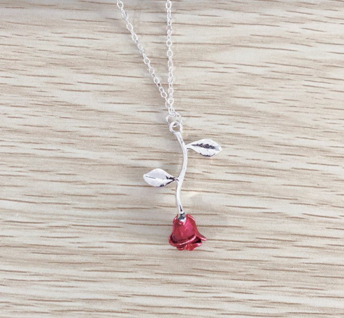 Dropping Red Rose Pendant Necklace