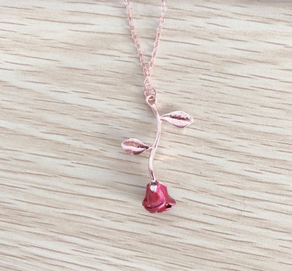 Dropping Red Rose Pendant Necklace