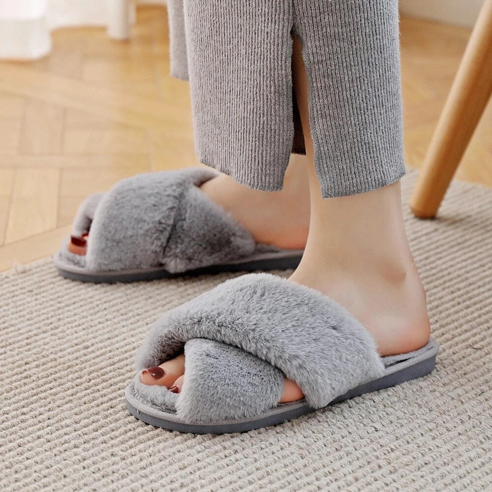 Cross plush slippers